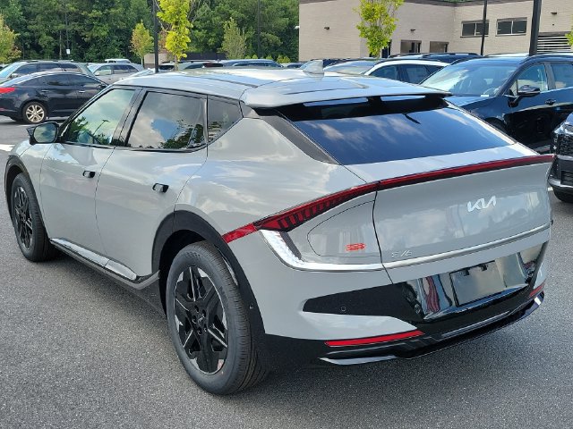 New 2026 Kia EV6 Wind RWD image 6