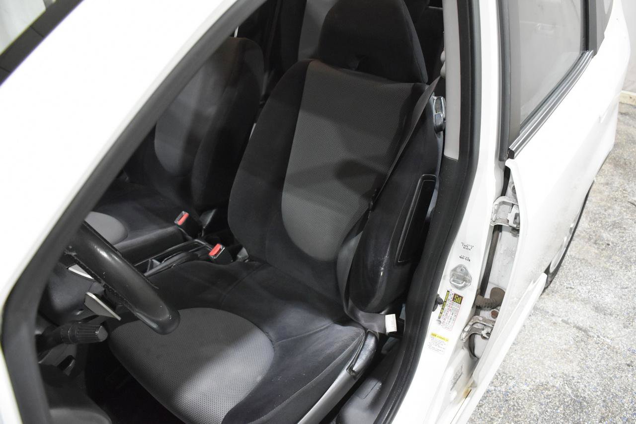 Used 2007 Honda Fit Sport image 39