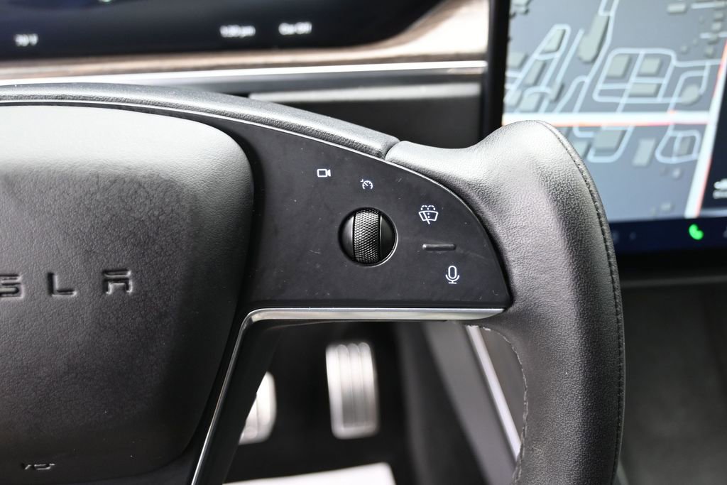 Used 2022 Tesla Model X image 21
