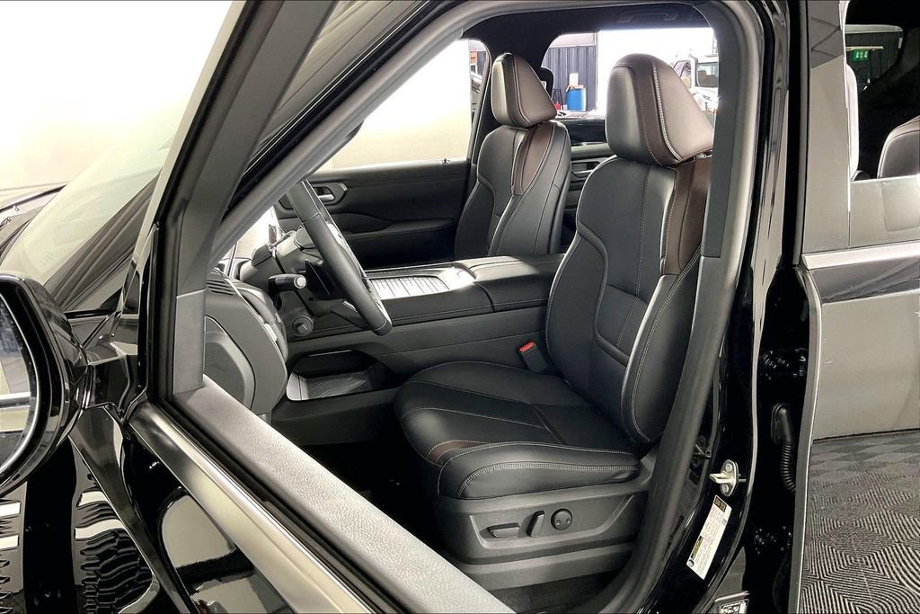 New 2026 Nissan Armada SL w/ Captain's Chari Seat Package AWD/4WD image 13