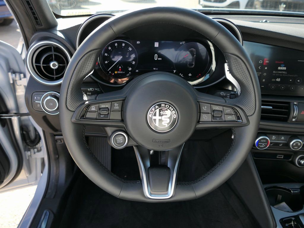 New 2025 Alfa Romeo Giulia AWD image 18