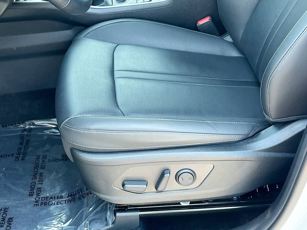 Certified 2025 Kia Sorento EX w/ Panoramic Sunroof Package AWD/4WD image 13