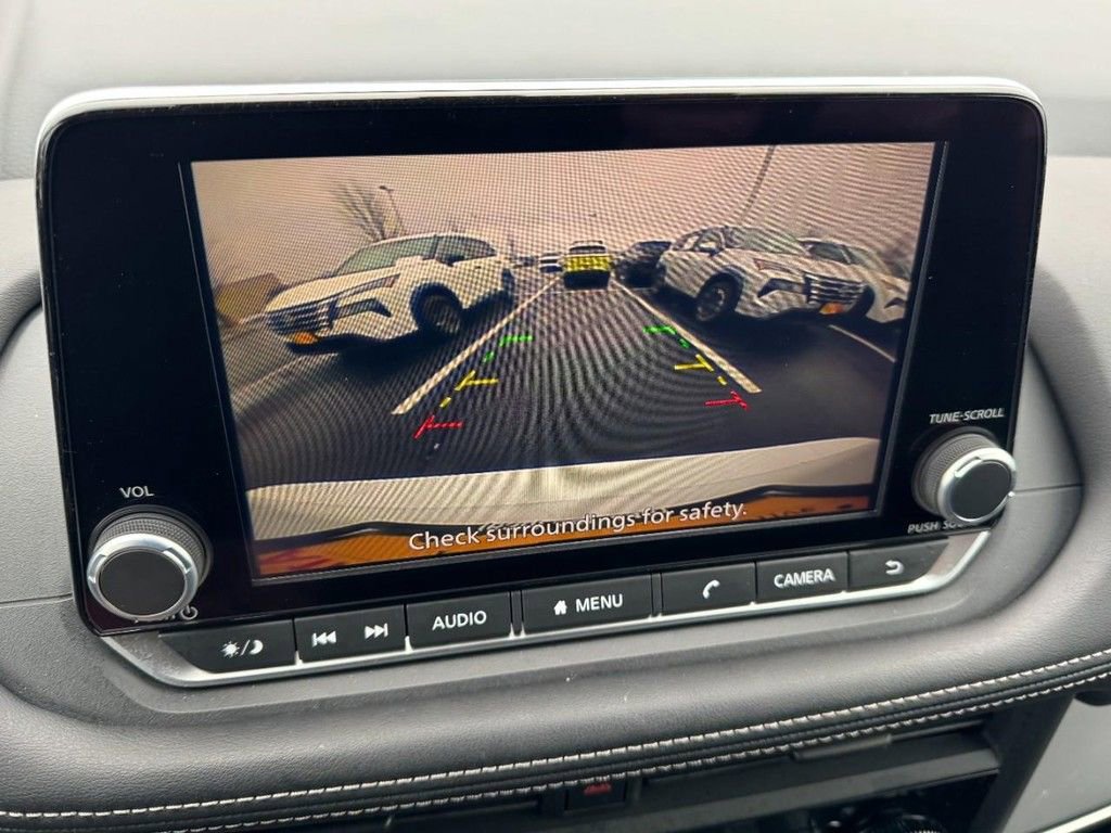 Used 2025 Nissan Rogue S image 20