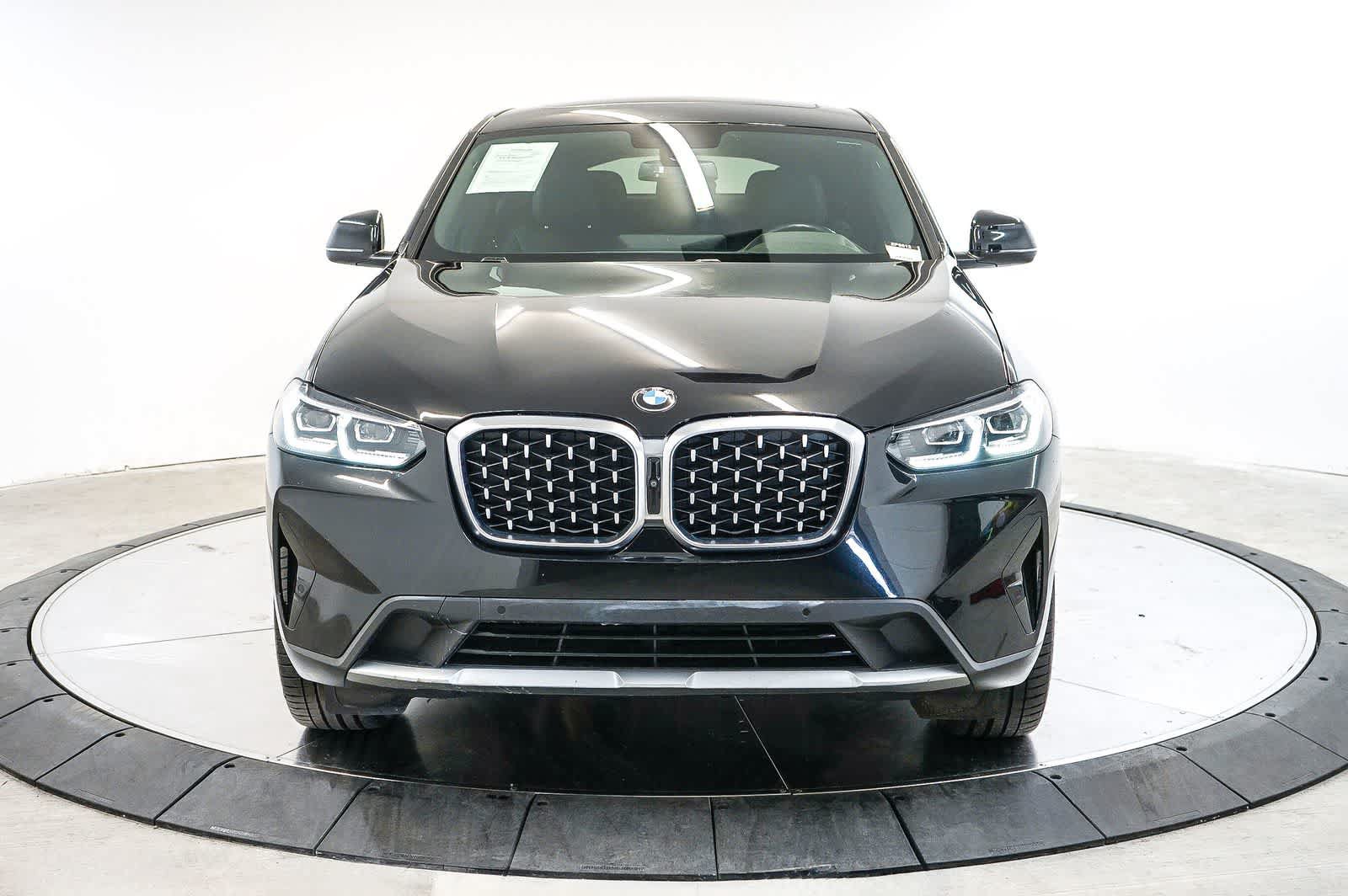 Used 2022 BMW X4 xDrive30i w/ Parking Assistance Package AWD/4WD image 6