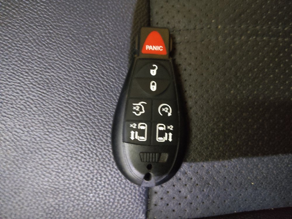 Used 2015 Dodge Grand Caravan R/T FWD image 32