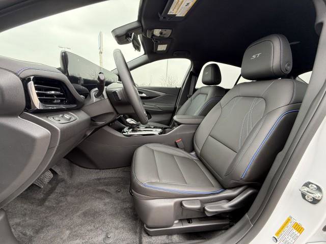 New 2026 Buick Envista Sport Touring image 17