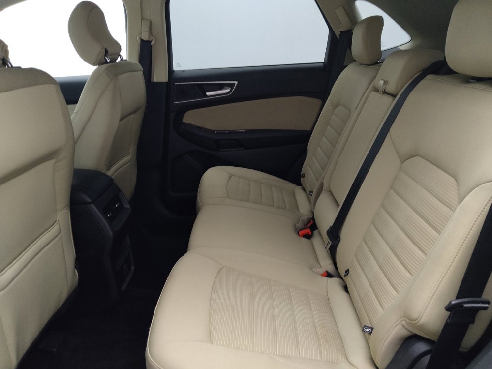 Used 2017 Ford Edge SEL FWD image 18