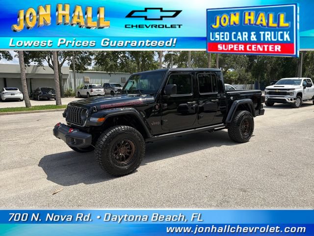 Used 2025 Jeep Gladiator Rubicon w/ Convenience Group AWD/4WD image 2