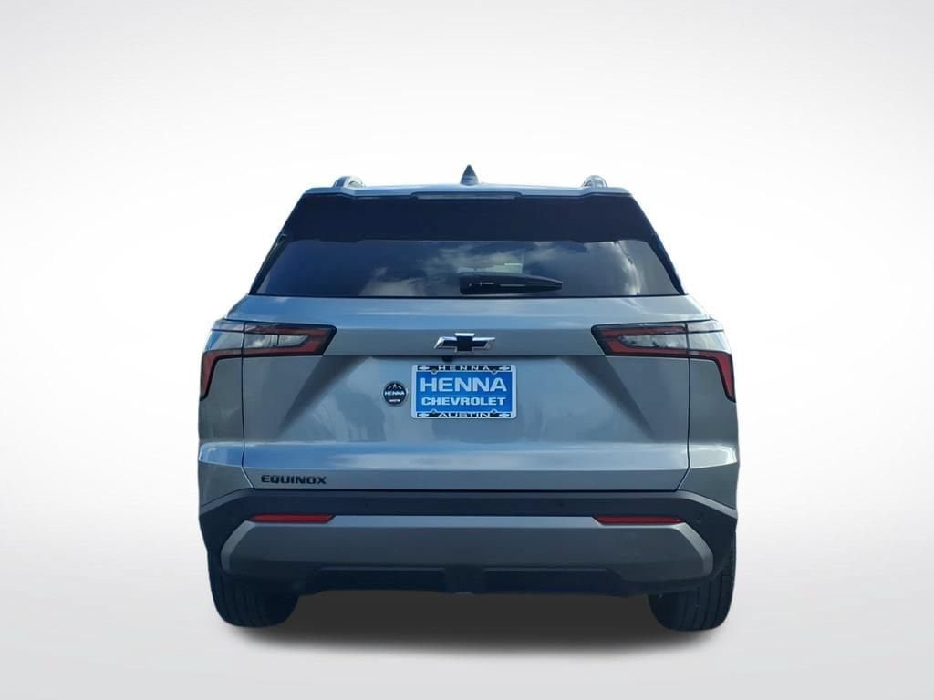 New 2027 Chevrolet Equinox LT w/ Convenience Package II FWD image 4
