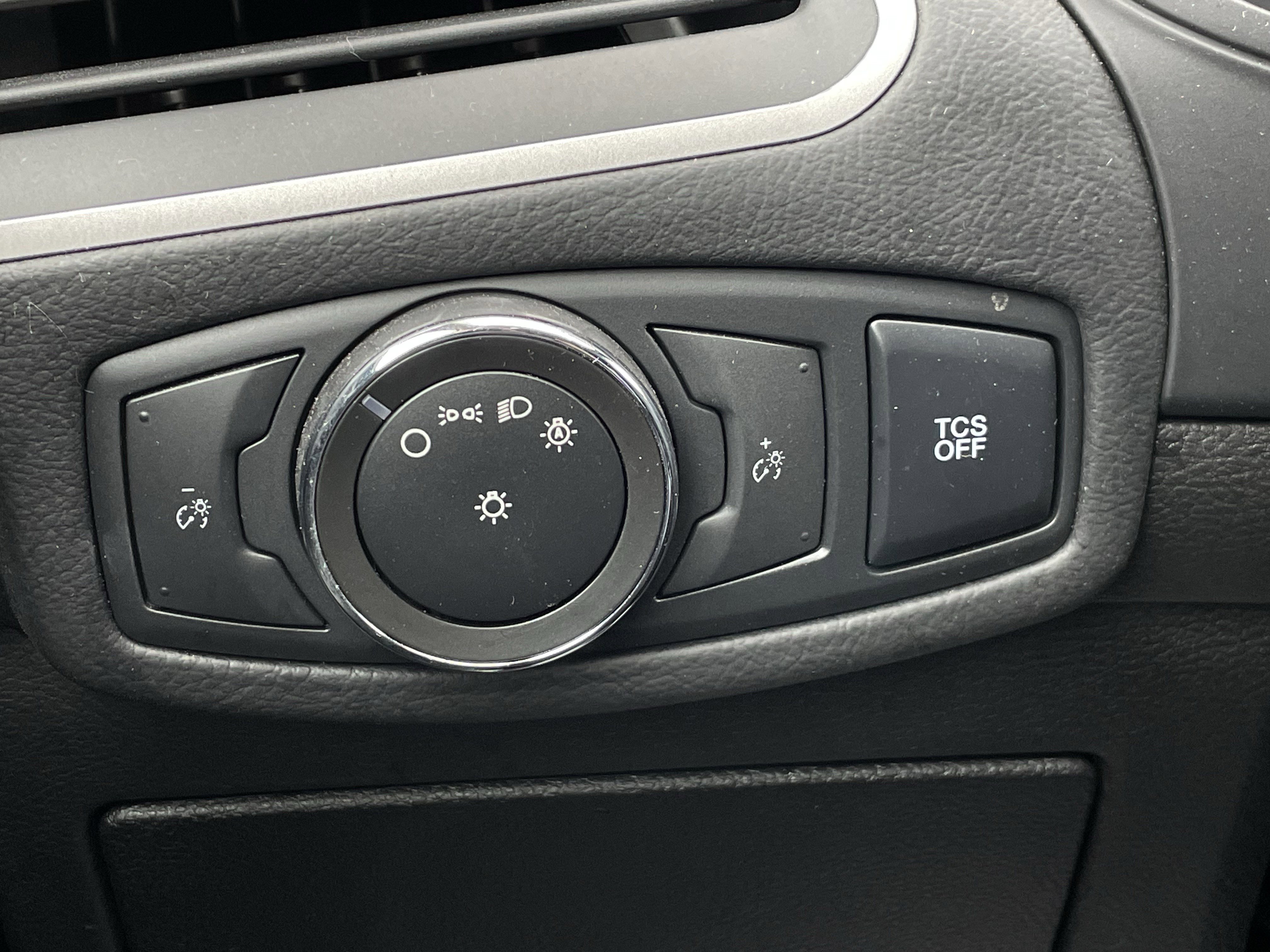 Used 2022 Ford Edge SEL w/ Class II Trailer Tow Package image 22