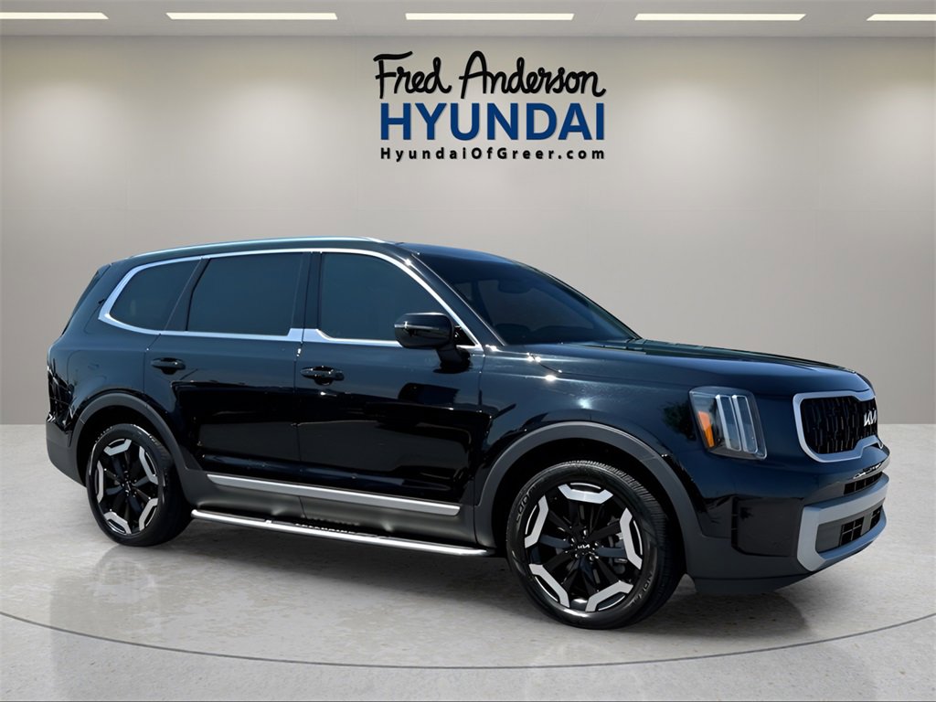 Used 2023 Kia Telluride EX w/ EX Captain's Chair Package