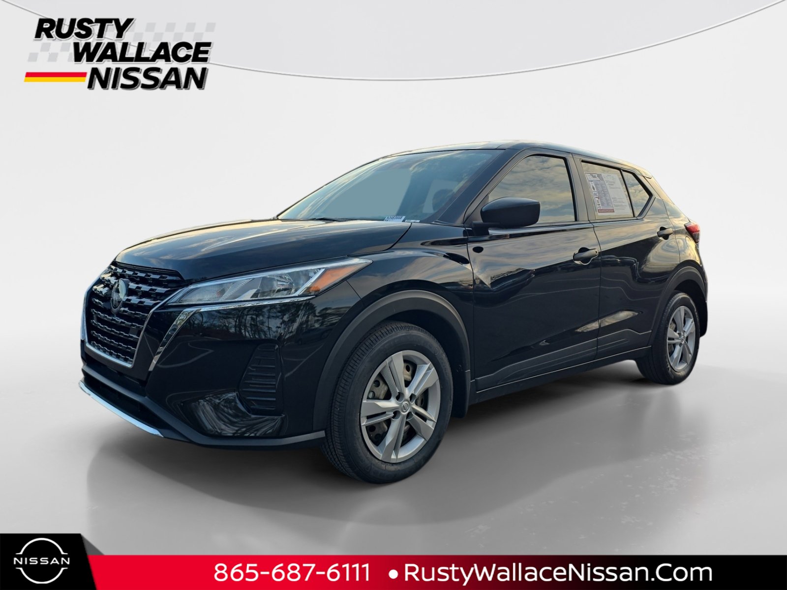 Used 2023 Nissan Kicks S image 1