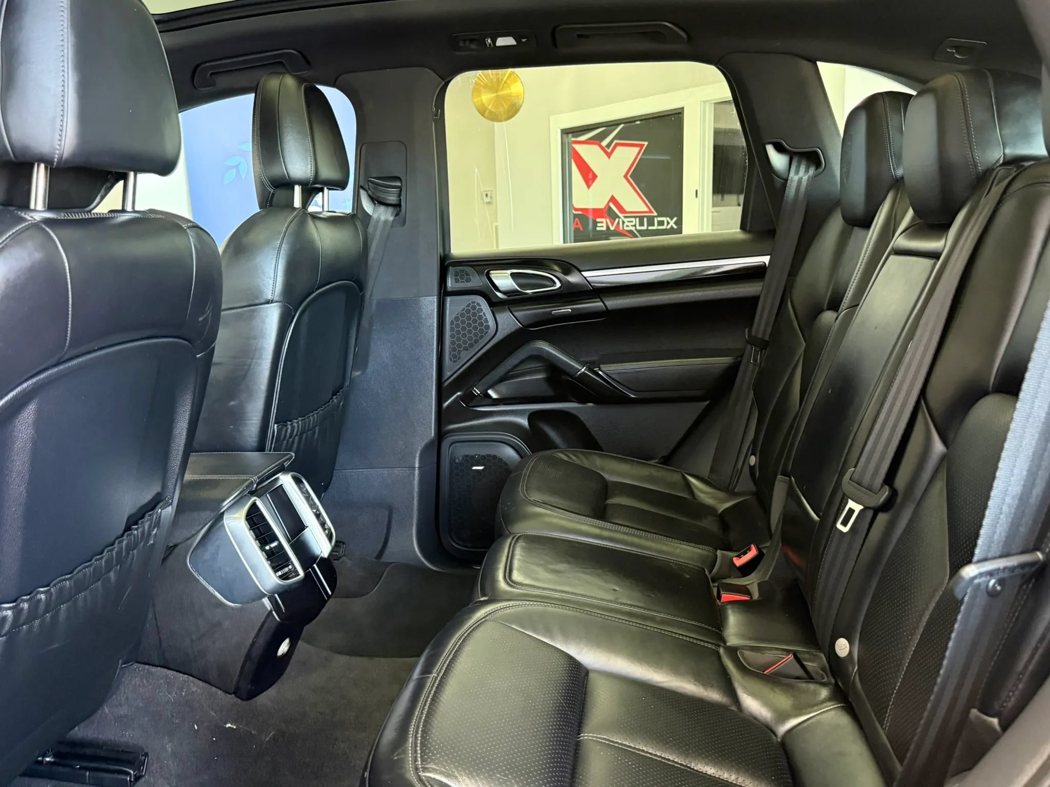 Used 2017 Porsche Cayenne Platinum Edition AWD/4WD image 65