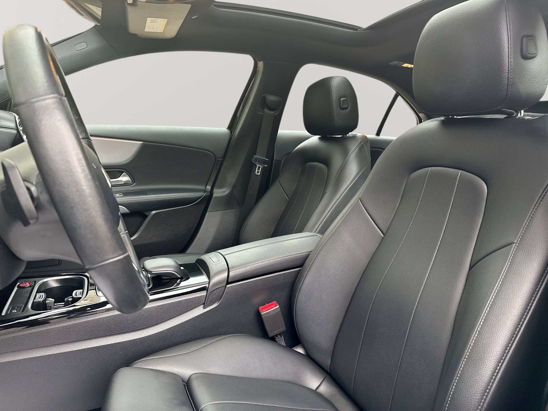 Used 2019 Mercedes-Benz A 220 4MATIC w/ Premium Package image 13