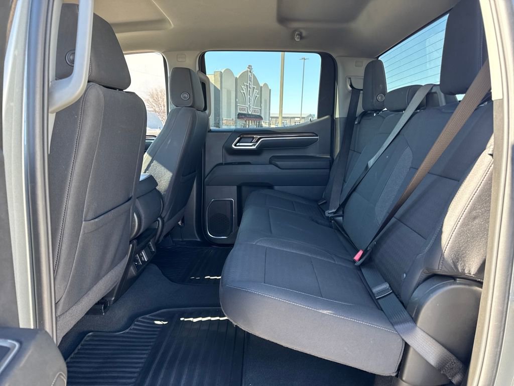 Used 2025 Chevrolet Silverado 1500 LT image 15