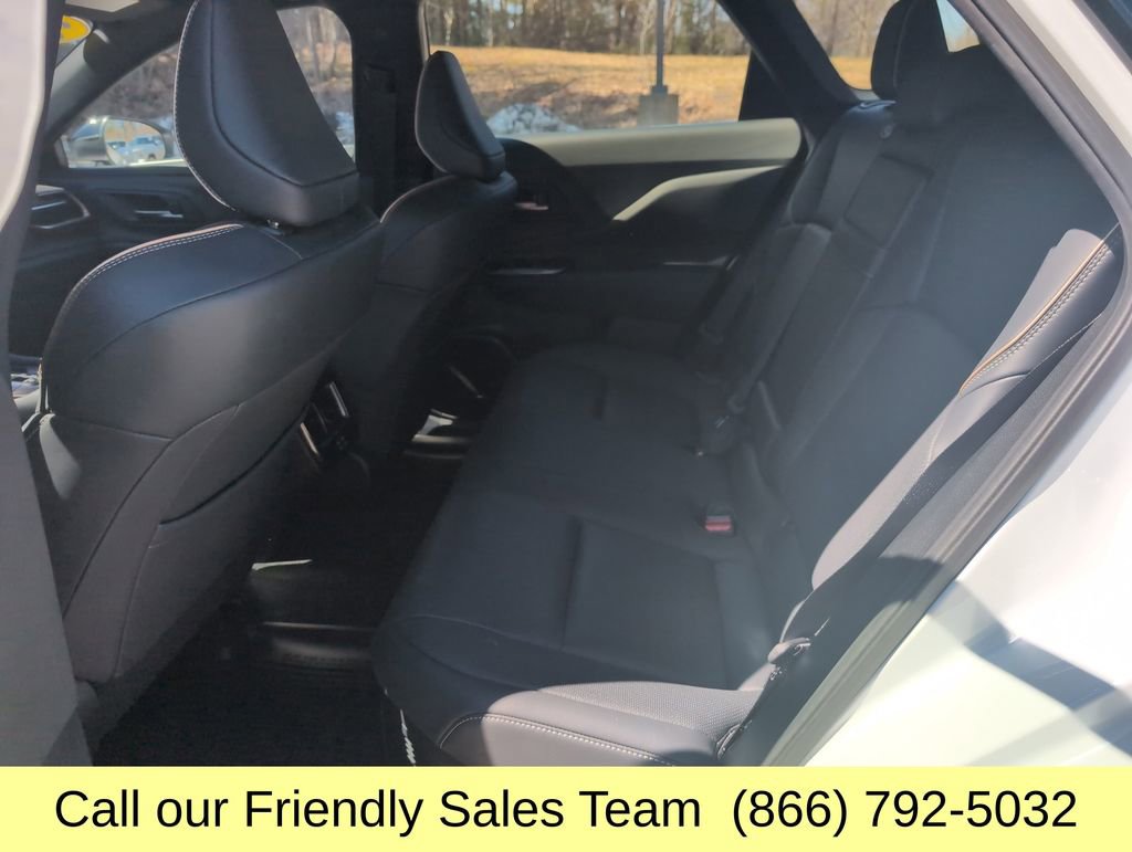 Certified 2025 Toyota Crown Signia w/ Tow-Hitch Package (TMS) AWD/4WD image 25