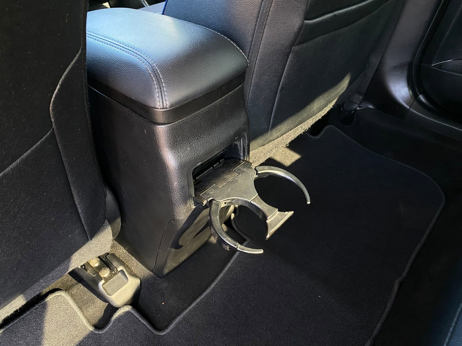 Used 2017 Toyota Corolla SE w/ Carpet Mat Package (TMS) FWD image 27