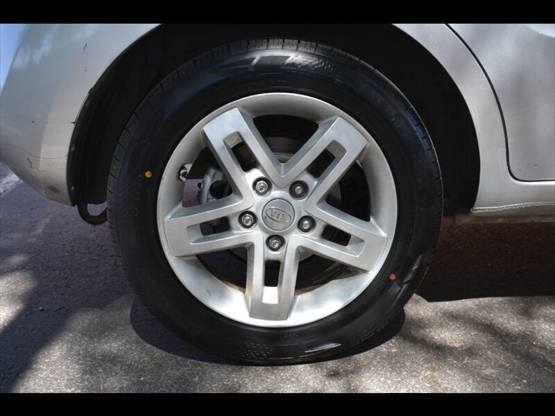Used 2010 Kia Soul + FWD image 35