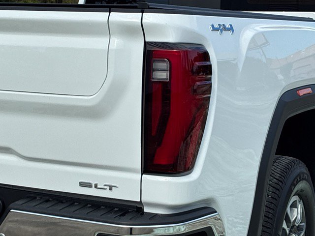 Used 2025 GMC Sierra 2500 SLT w/ SLT Premium Package AWD/4WD image 14