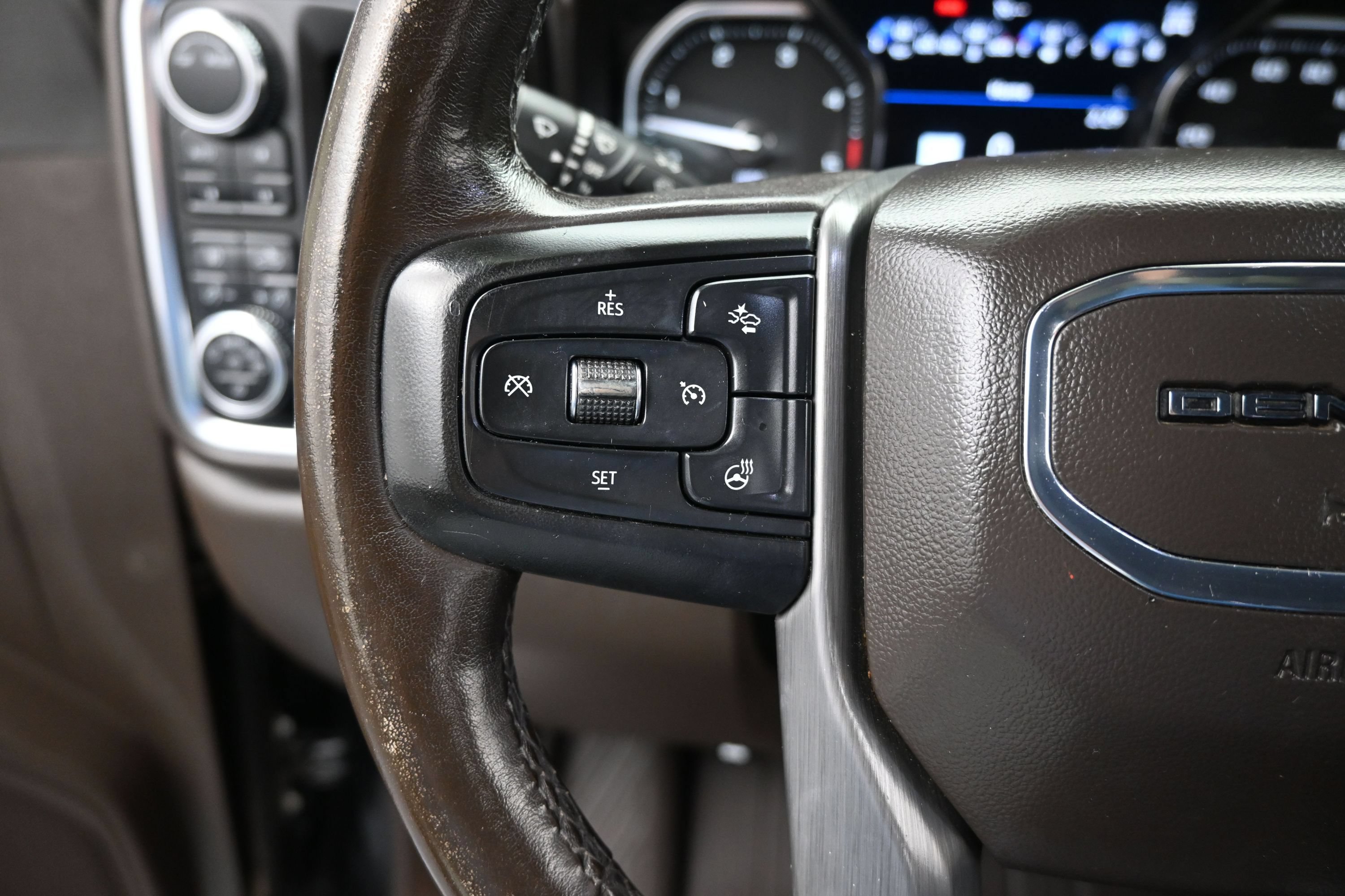 Used 2021 GMC Sierra 3500 Denali AWD/4WD image 14
