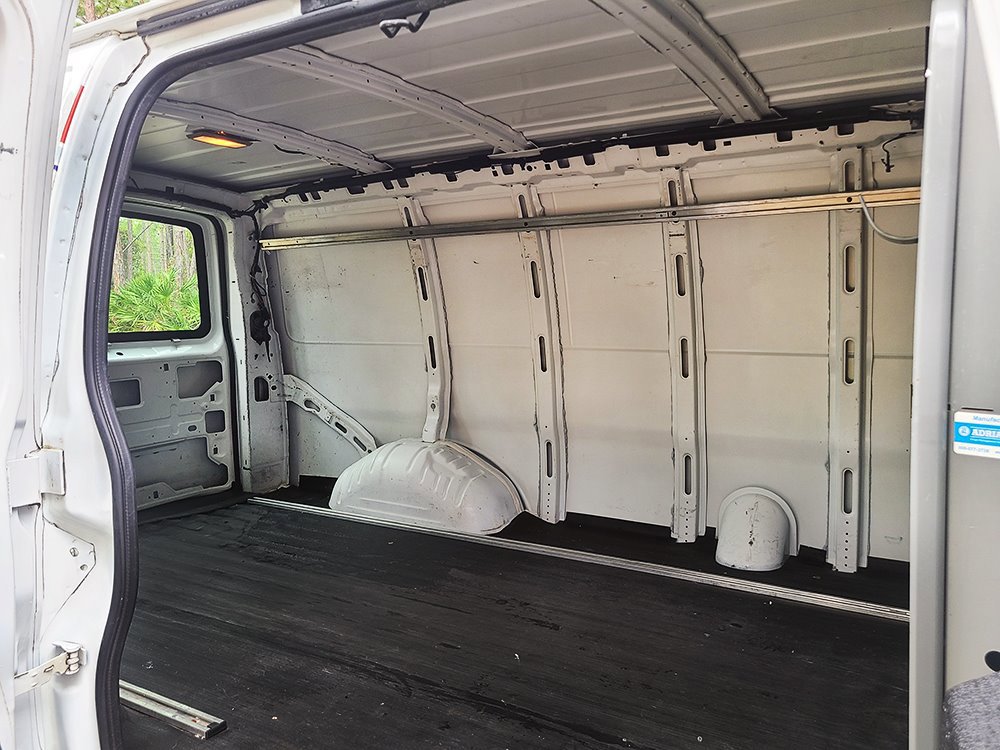 Used 2014 Chevrolet Express 1500 image 23