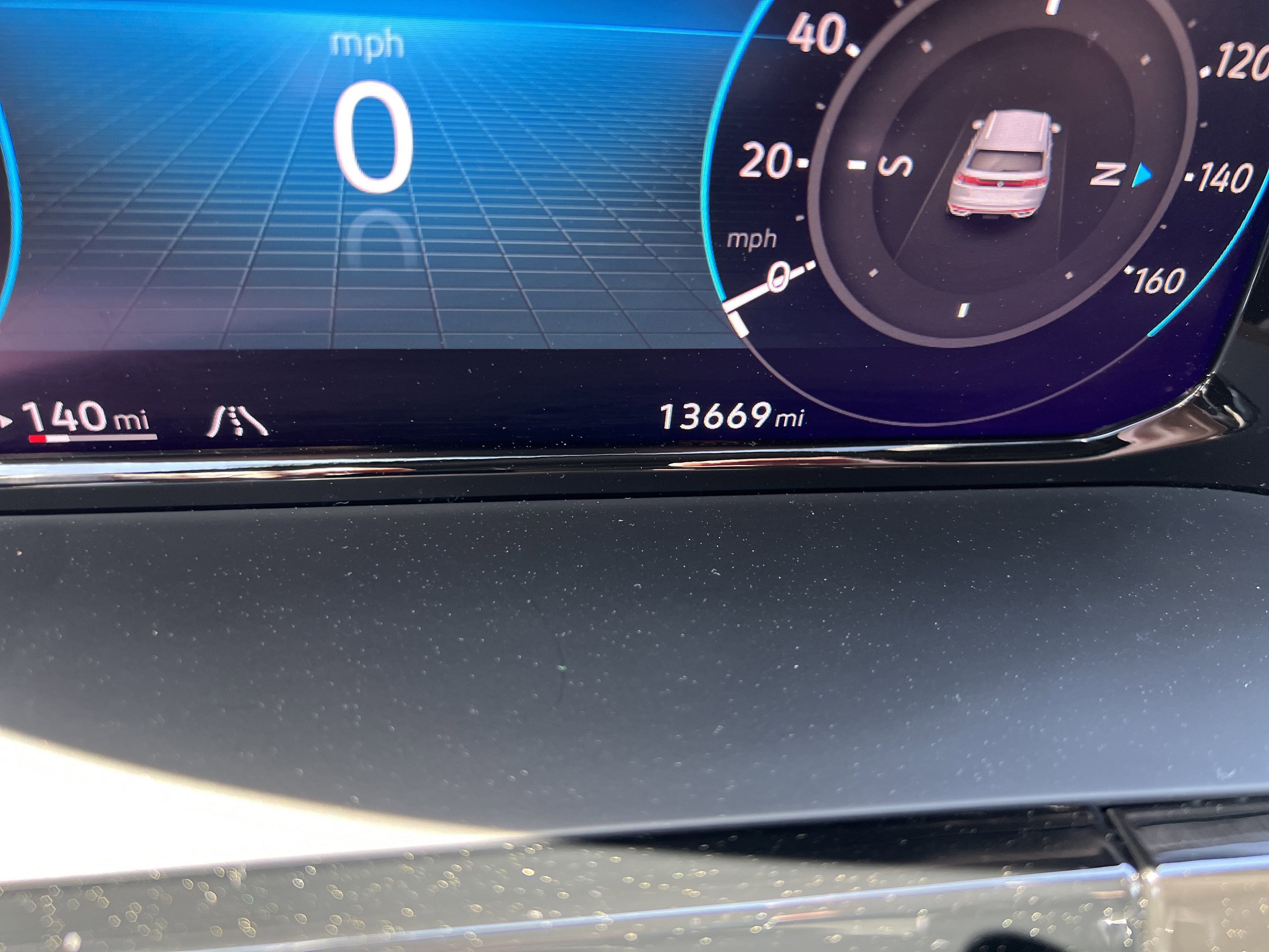 Certified 2025 Volkswagen Atlas Cross Sport SE w/ Panoramic Sunroof Package FWD image 21