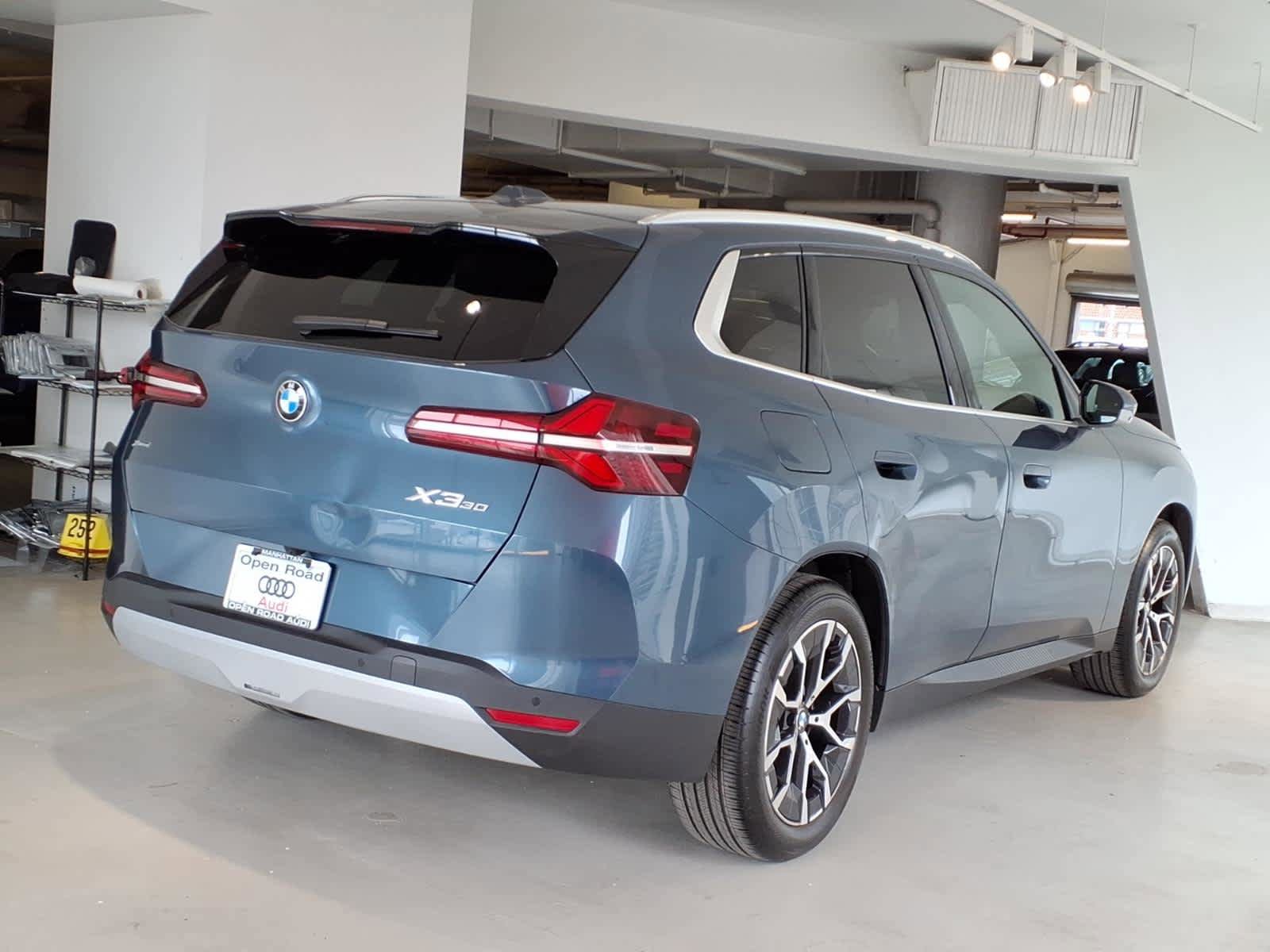 Used 2025 BMW X3 xDrive30 AWD/4WD image 4