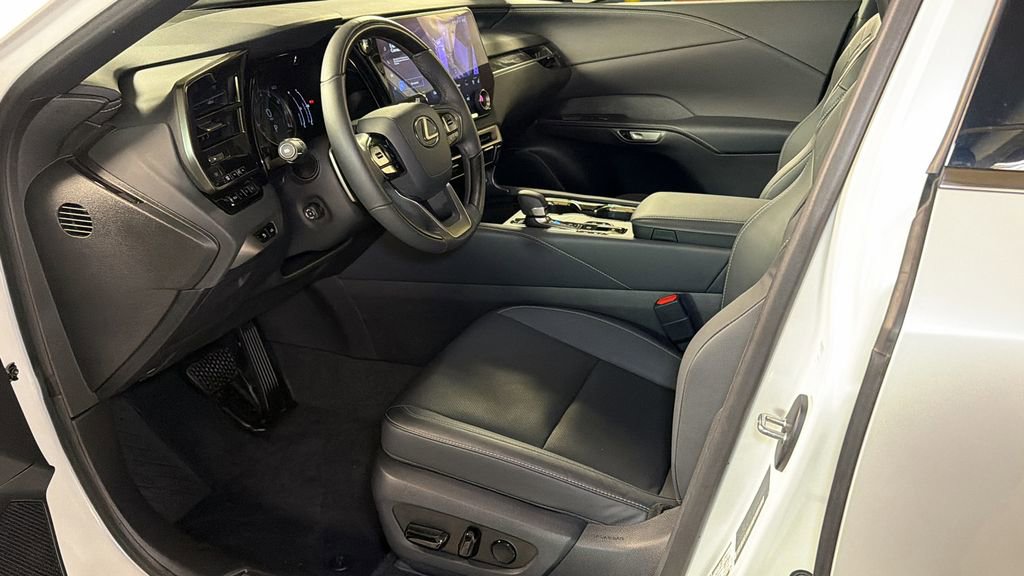 Used 2024 Lexus RX 350 Premium w/ Kick Sensor & Tow Package image 21