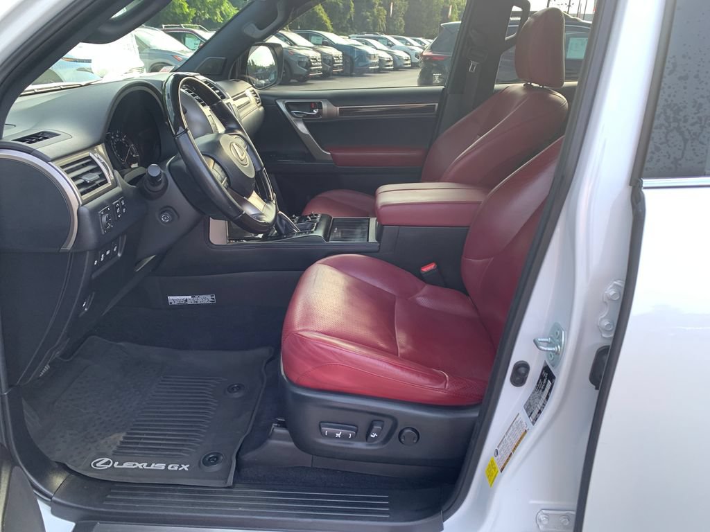 Used 2021 Lexus GX 460 Luxury w/ Accessory Package AWD/4WD image 17