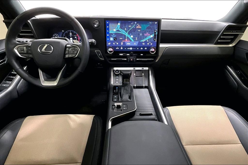 Used 2025 Lexus GX 550 image 18
