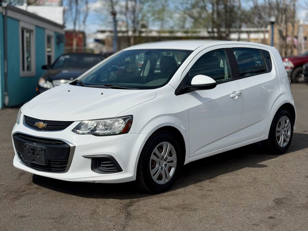 Used 2017 Chevrolet Sonic LT FWD image 4