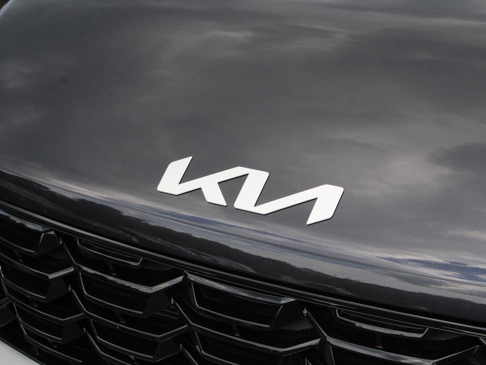 New 2026 Kia Sorento S image 3