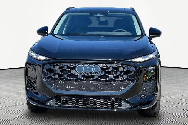 New 2026 Audi Q3 quattro 2.0T AWD/4WD image 3