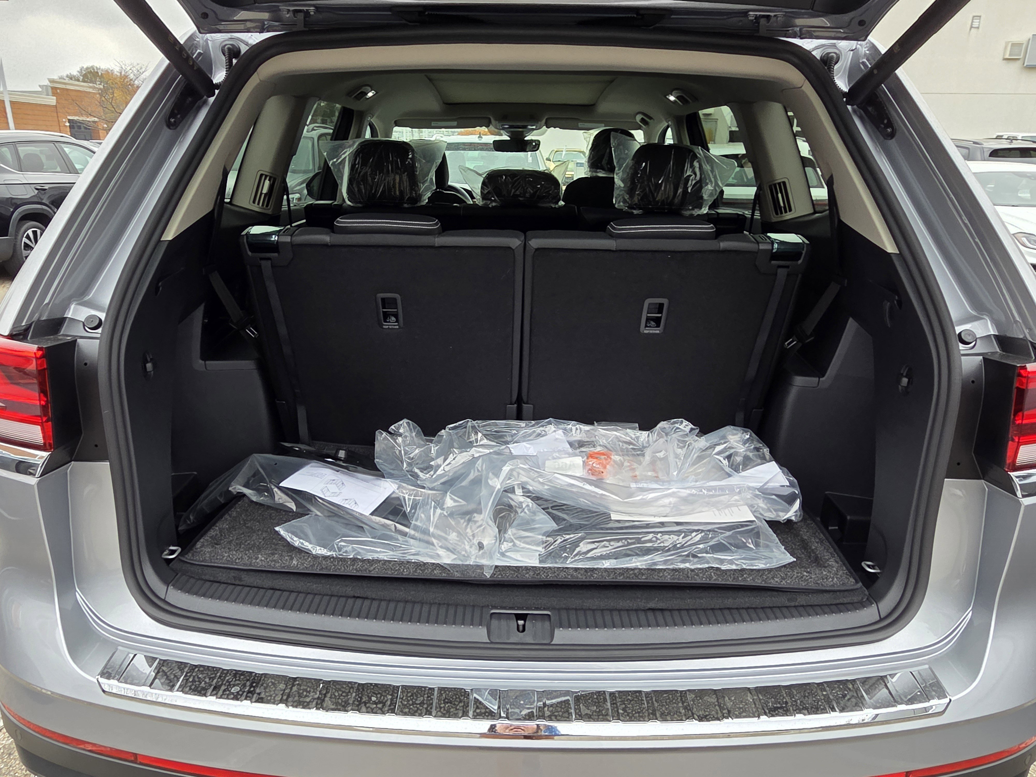 New 2026 Volkswagen Atlas SE FWD image 4