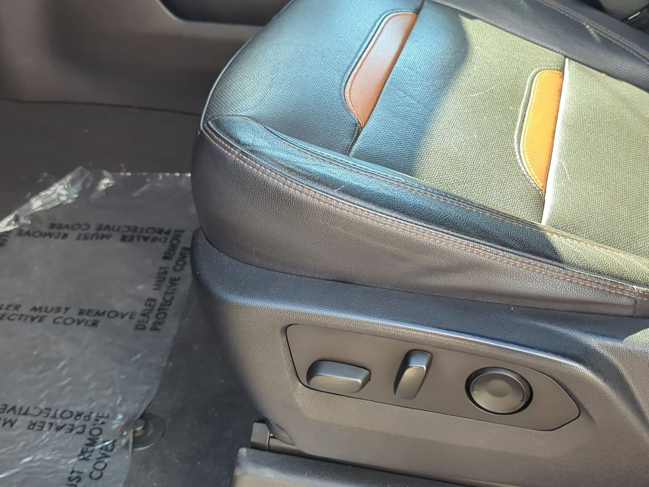 Used 2022 GMC Sierra 1500 AT4 w/ AT4 Premium Package image 17