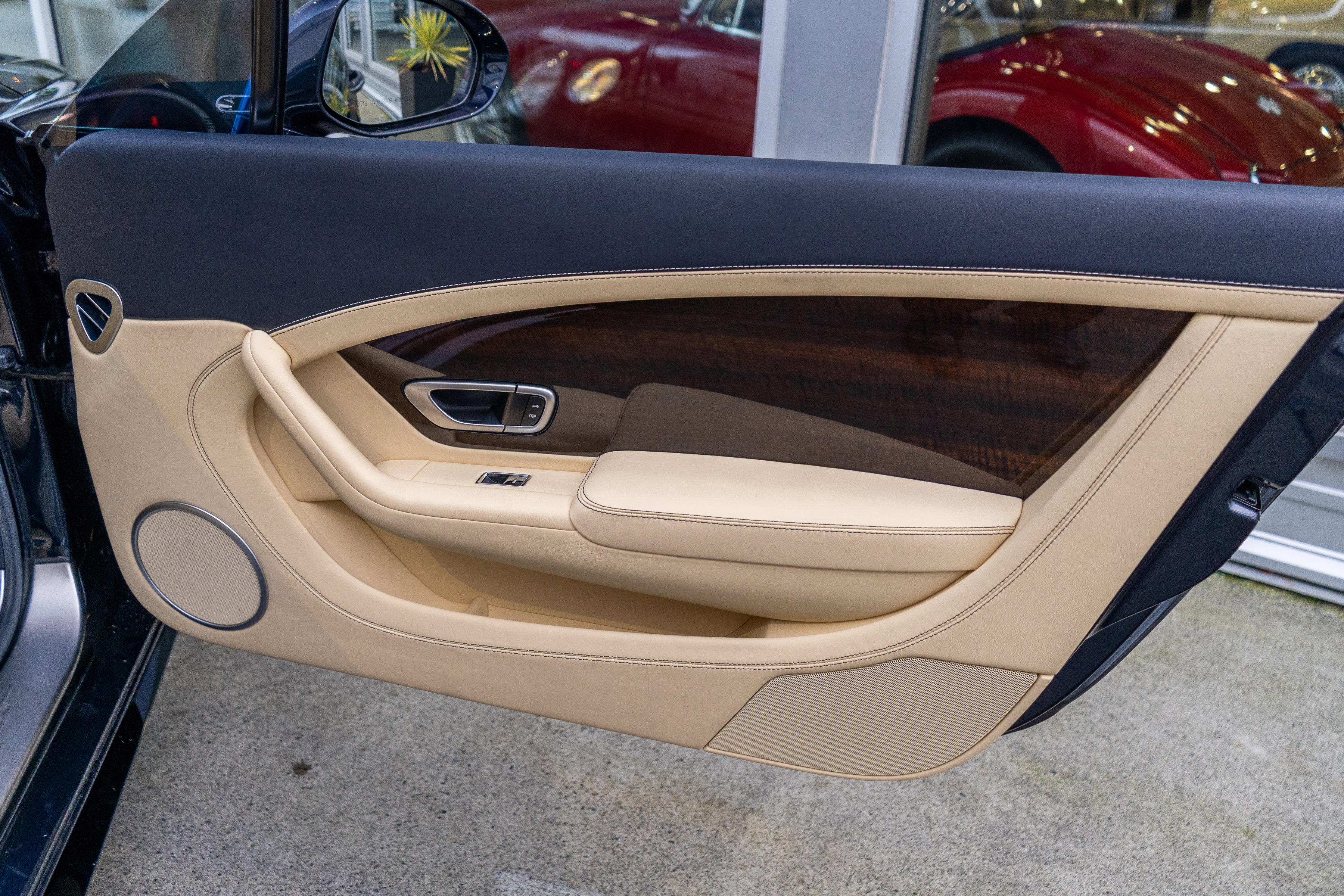 Used 2014 Bentley Continental GT V8 S image 34