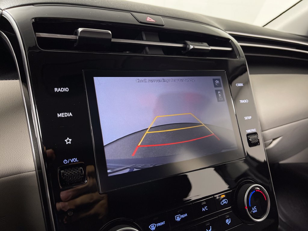 Certified 2024 Hyundai Tucson SE FWD image 24