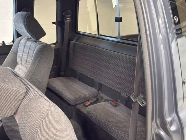 Used 1992 Toyota Pickup SR5 AWD/4WD image 12