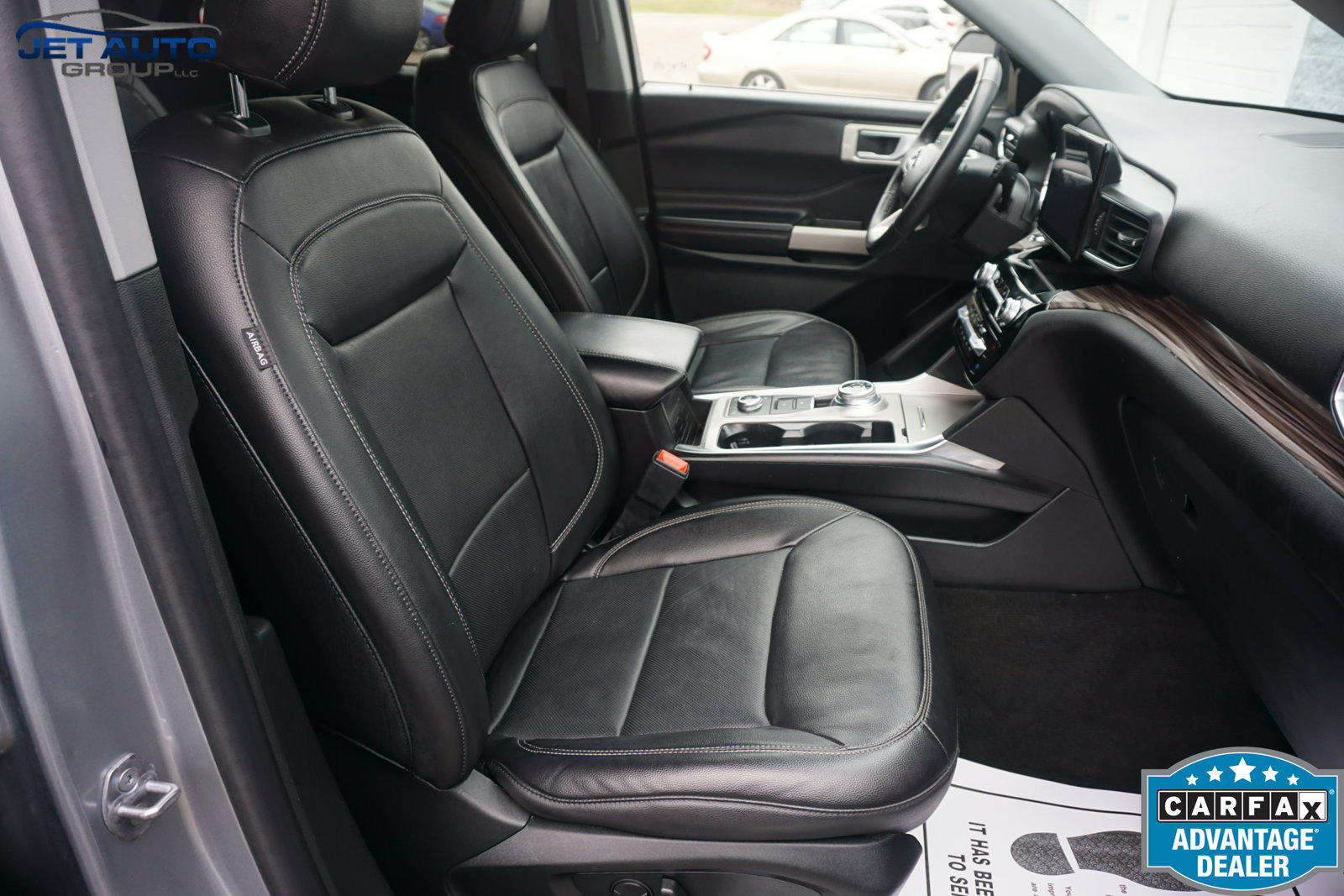 Used 2023 Ford Explorer Limited AWD/4WD image 29