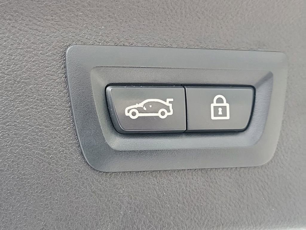 Used 2020 BMW X4 xDrive30i w/ Convenience Package image 12