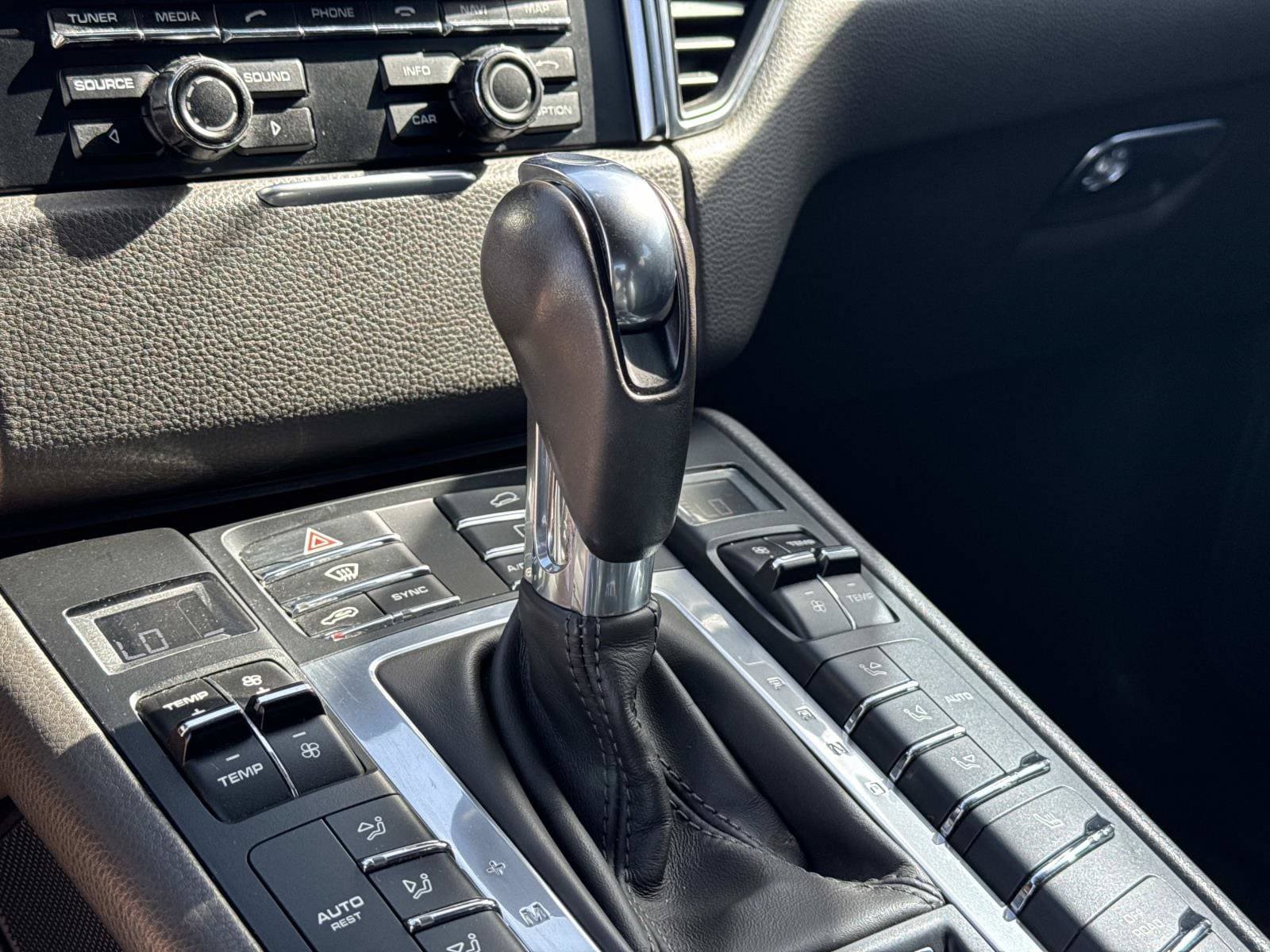 Used 2016 Porsche Macan S AWD/4WD image 25