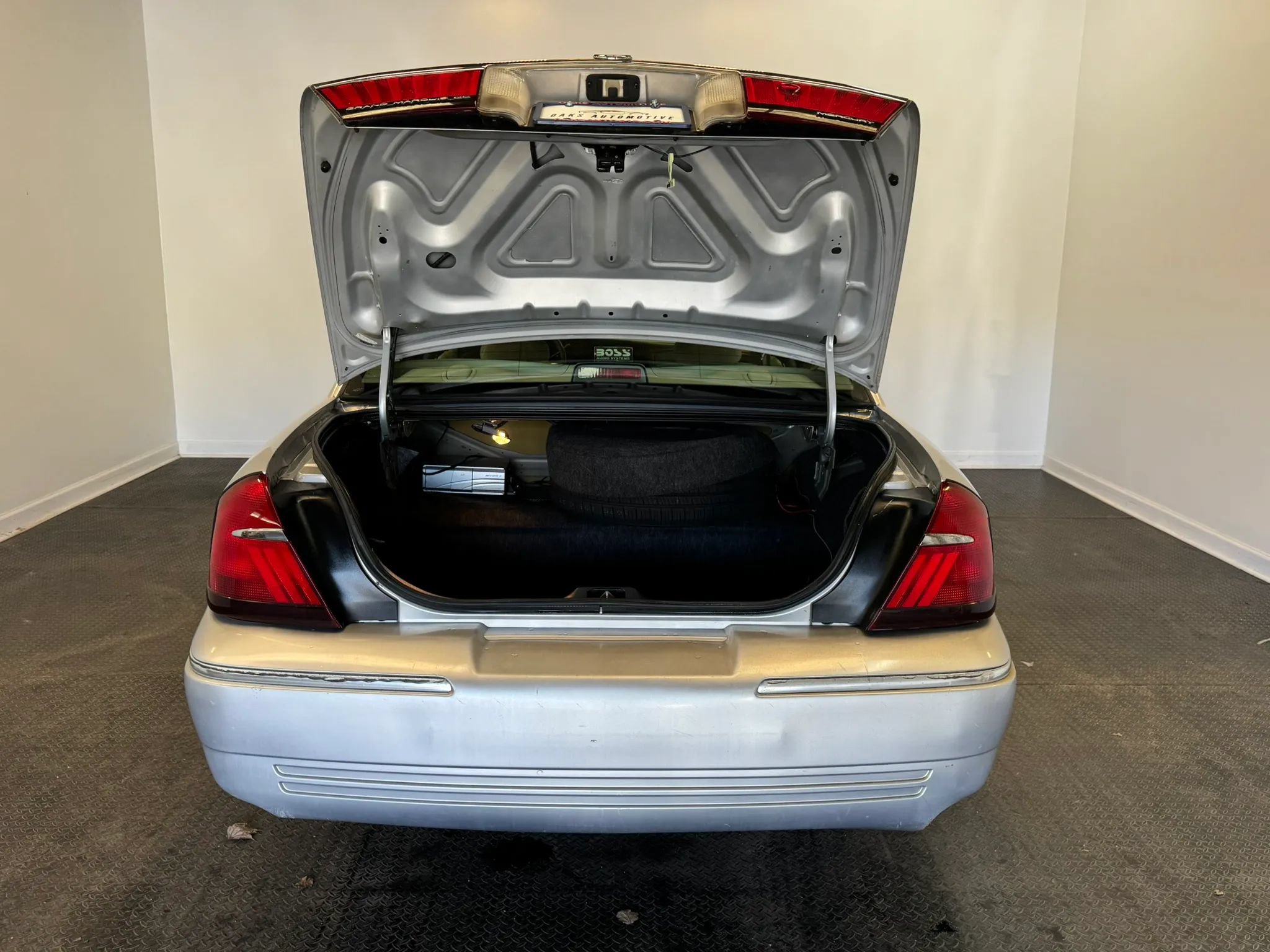 Used 2002 Mercury Grand Marquis GS RWD image 25