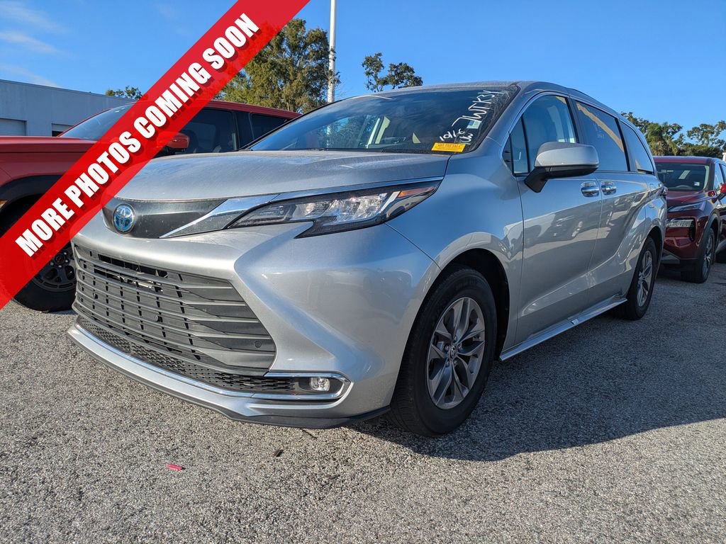 Used 2023 Toyota Sienna XLE