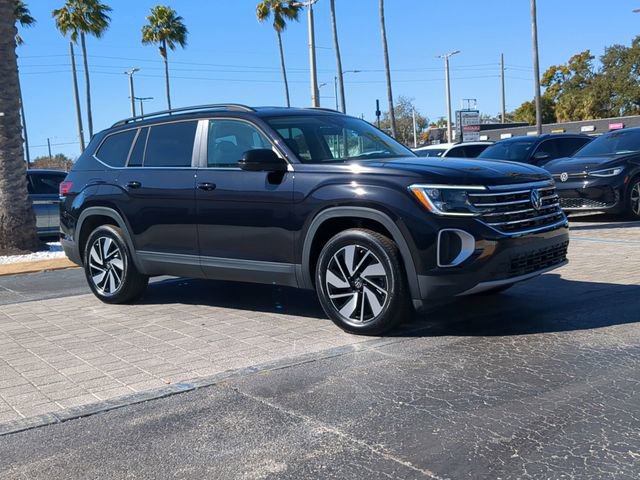 Certified 2024 Volkswagen Atlas SE image 2