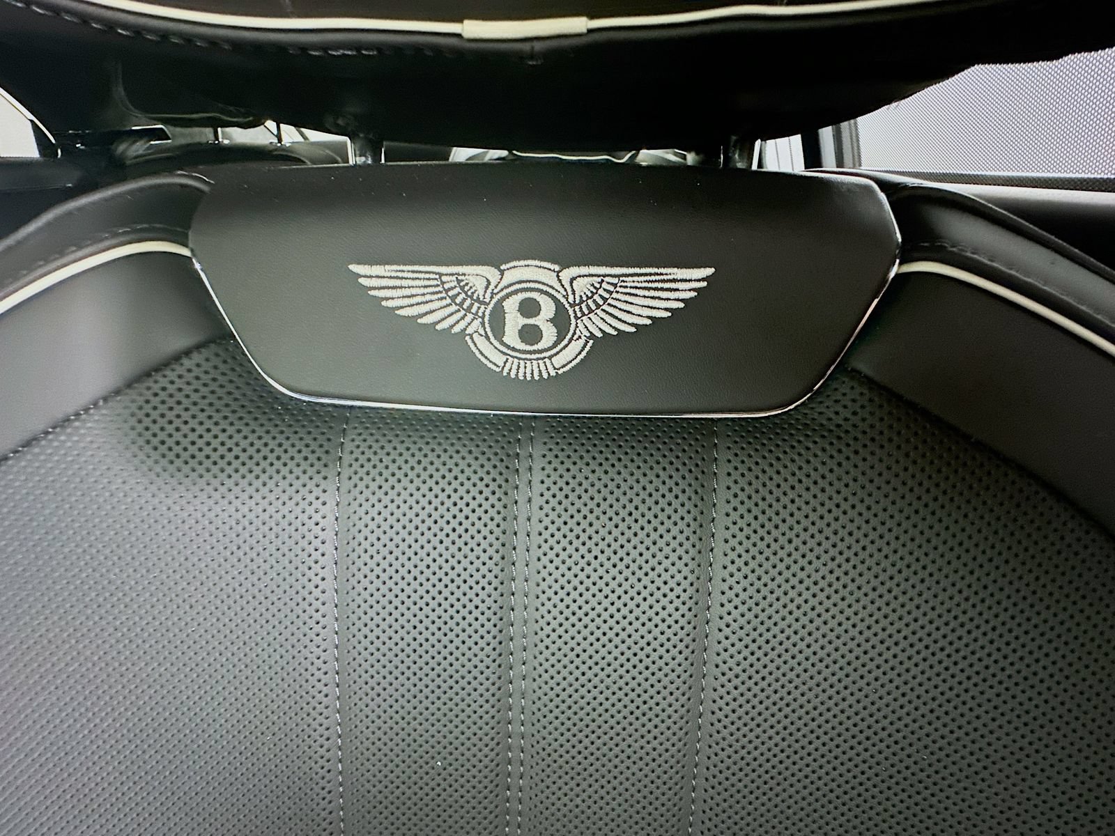 Used 2022 Bentley Flying Spur V8 AWD/4WD image 41