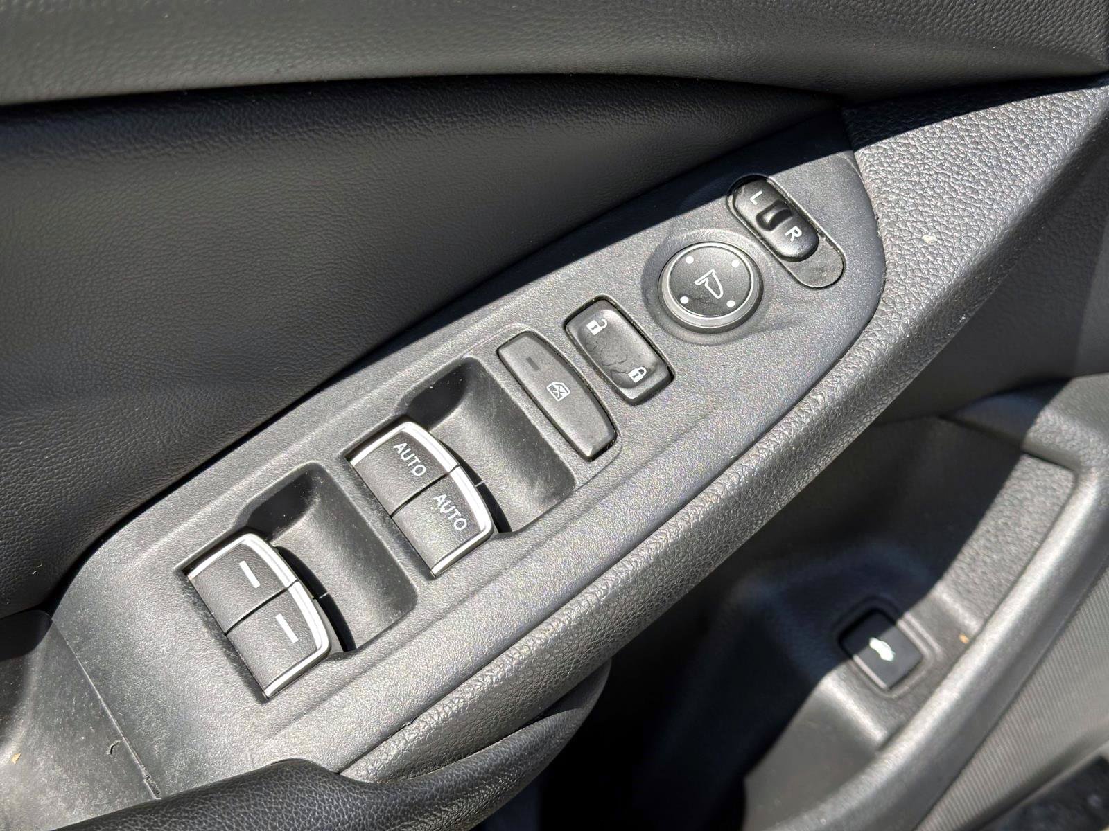 Used 2019 Honda Accord EX image 16