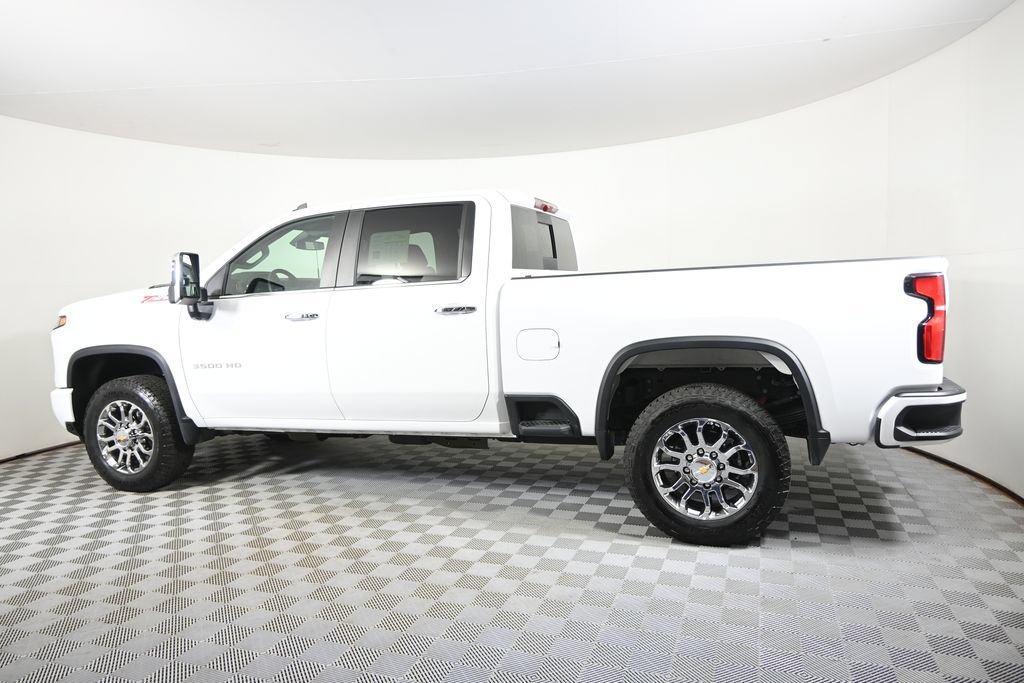 Used 2026 Chevrolet Silverado 3500 LT w/ Z71 Chrome Sport Edition AWD/4WD image 3
