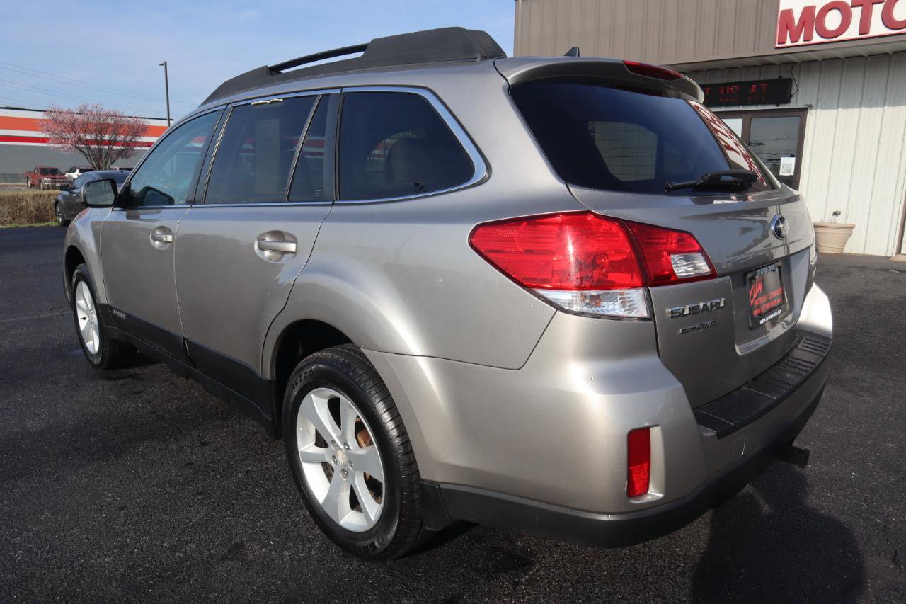Used 2014 Subaru Outback 2.5i Premium image 24