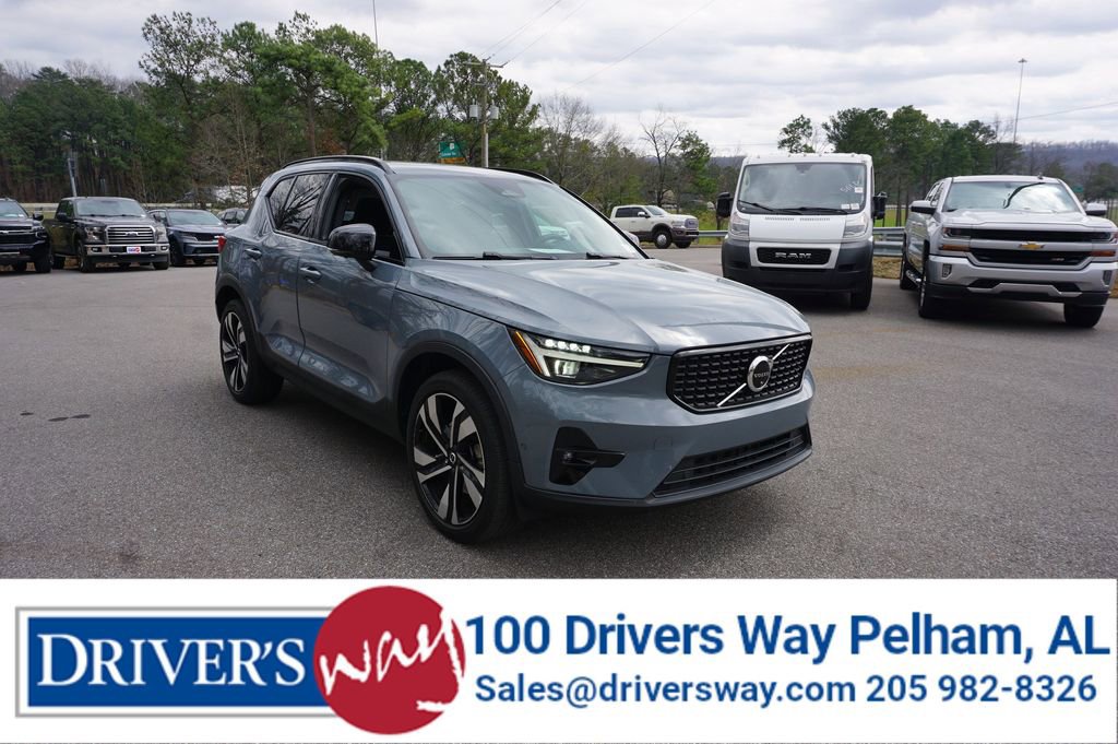 Used 2023 Volvo XC40 B4 Ultimate w/ Climate Package