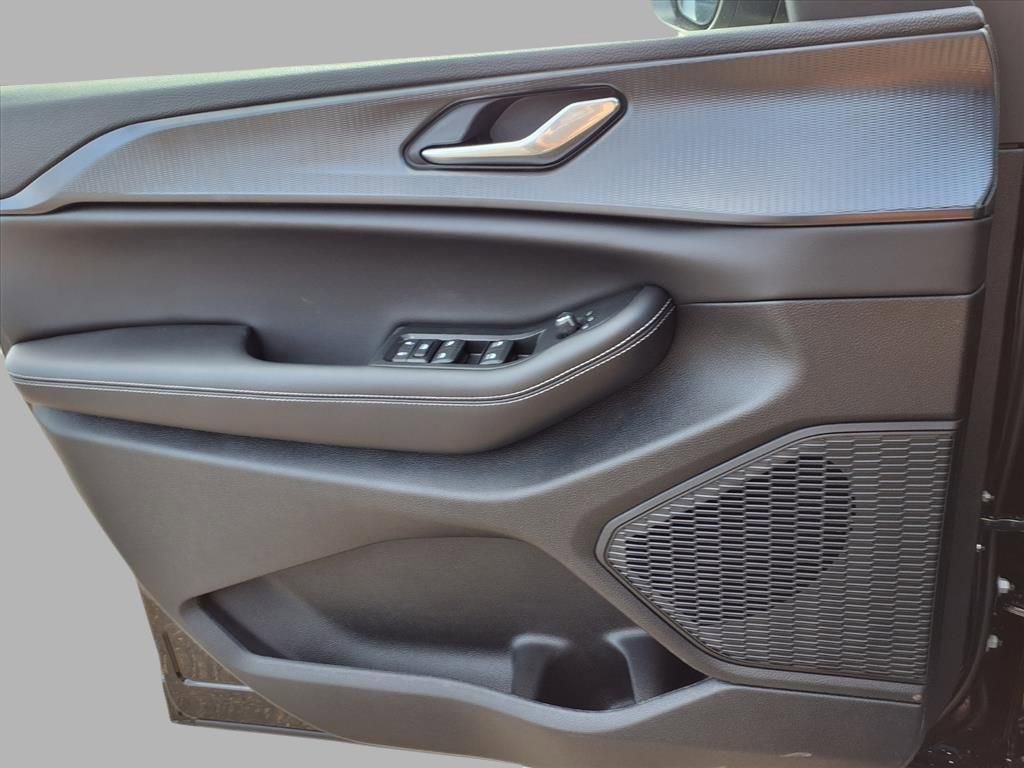 New 2025 Jeep Grand Cherokee Laredo AWD/4WD image 14